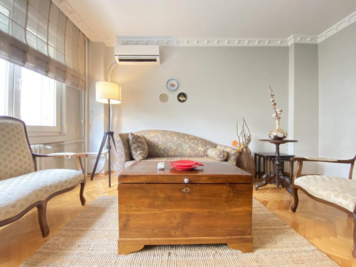 Gorgeous Flat In The Heart Of Beyoglu Appartement Istanboel Buitenkant foto