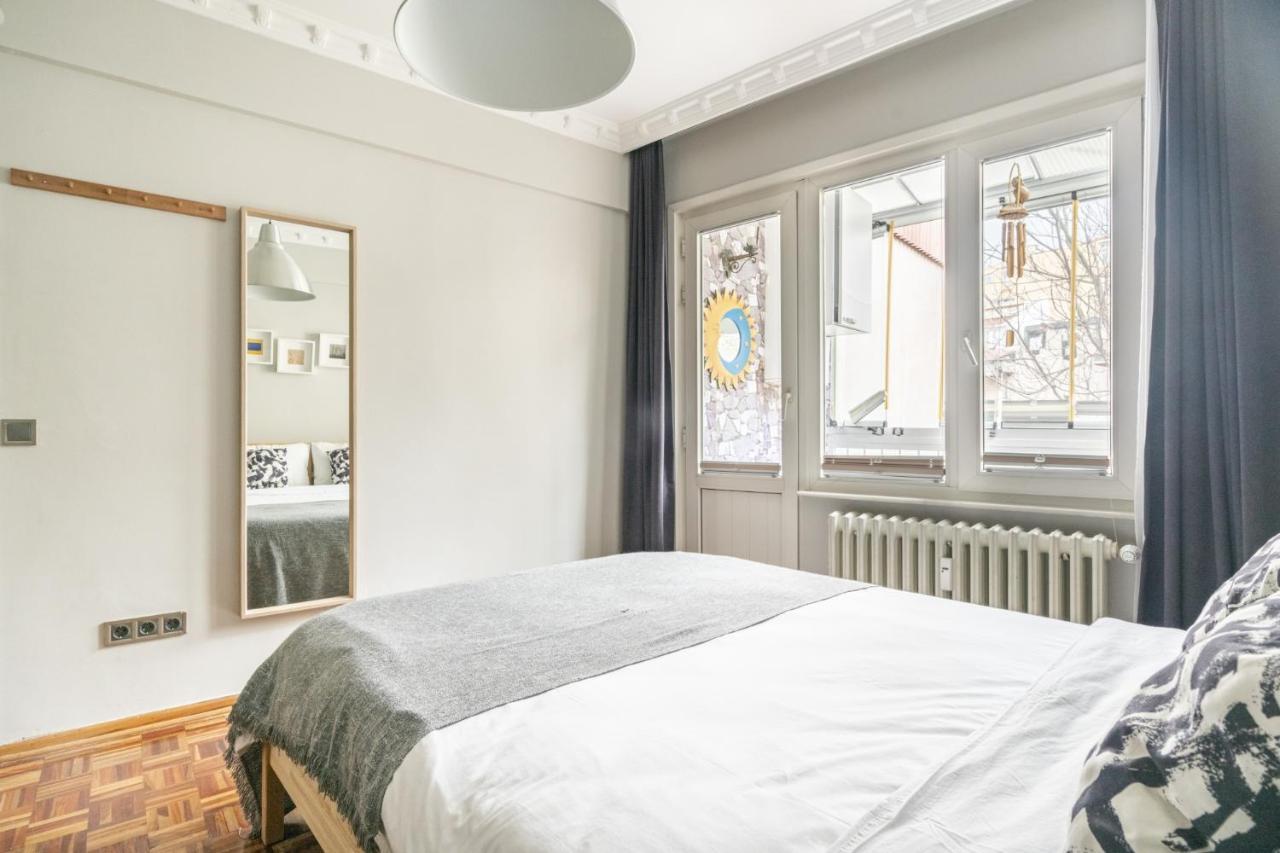 Gorgeous Flat In The Heart Of Beyoglu Appartement Istanboel Buitenkant foto